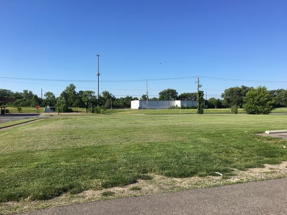 228 Chestnut St, Columbus, IN 47201